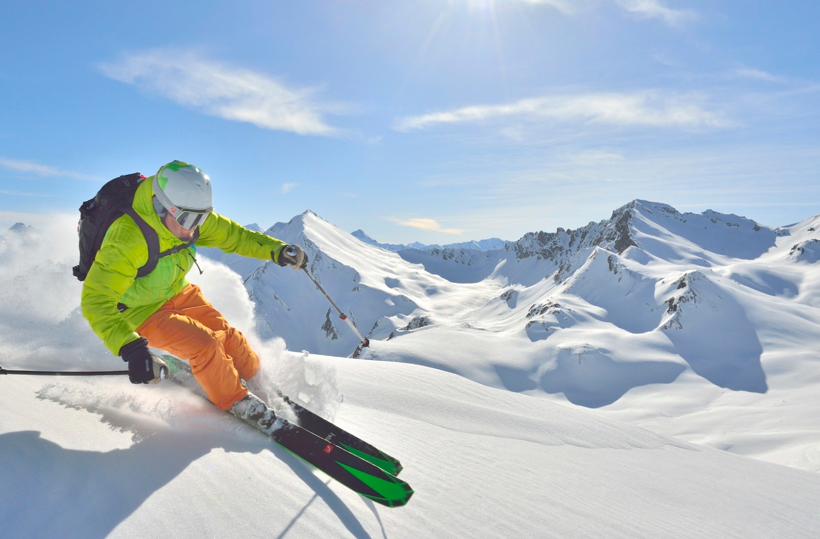 Tilbud på billige skirejser, kør selv skiferie i Tyrol og Østrig